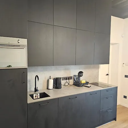 House With Padel Court, Hot Tub And Sauna! Liepaja